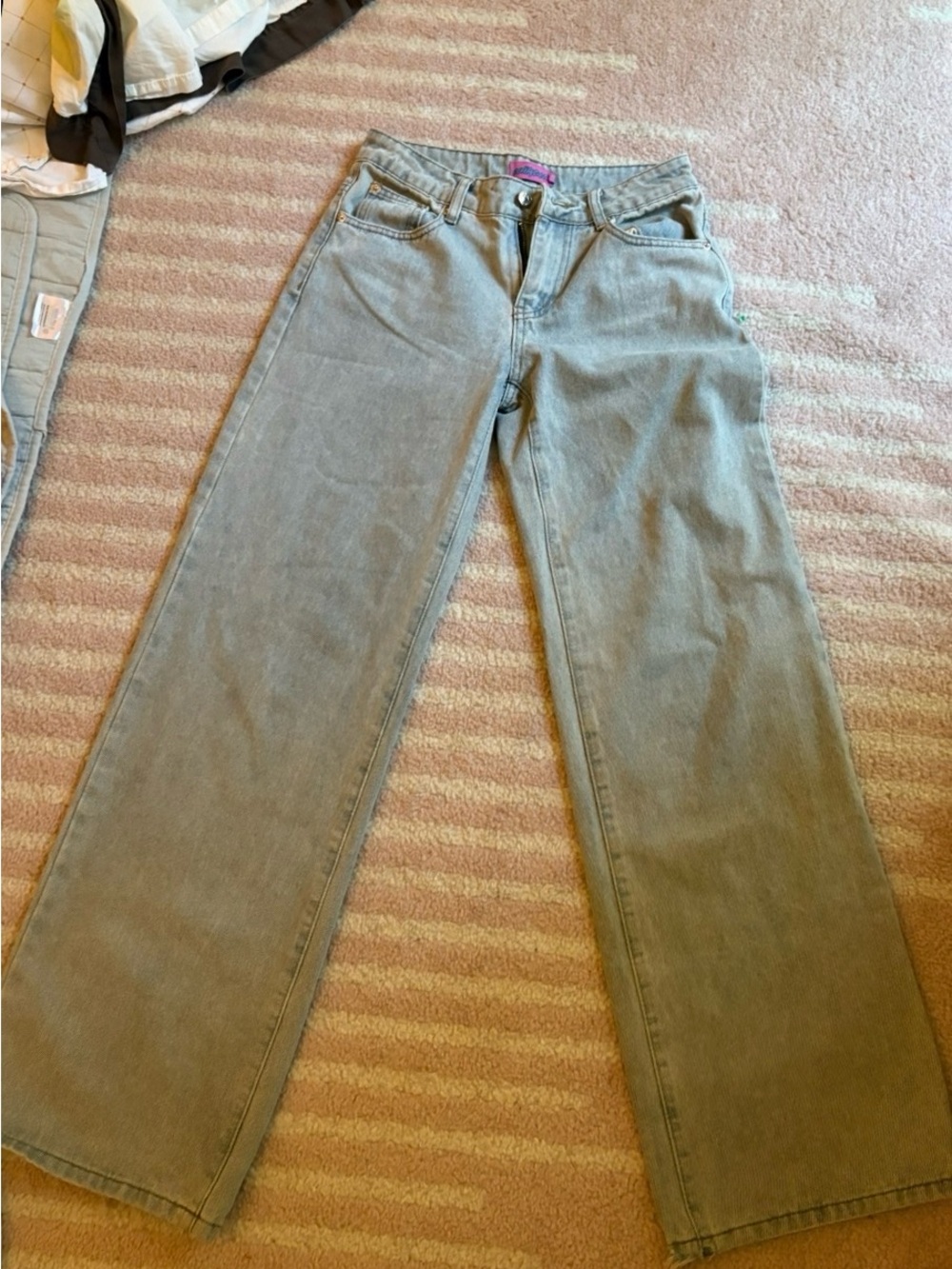Edikted Women’s Jeans in Light Gray